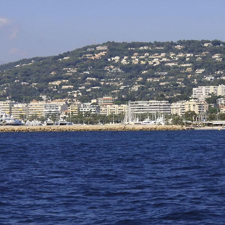 Croisette 81 Hotel Cannes Phòng bức ảnh